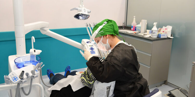 Prof. Dr. Atıl: Dental rahatsızlık kalbinizi etkiler