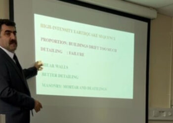 Prof. Dr. Bedirhanoğlu, Oxford'da deprem konulu konferans verdi