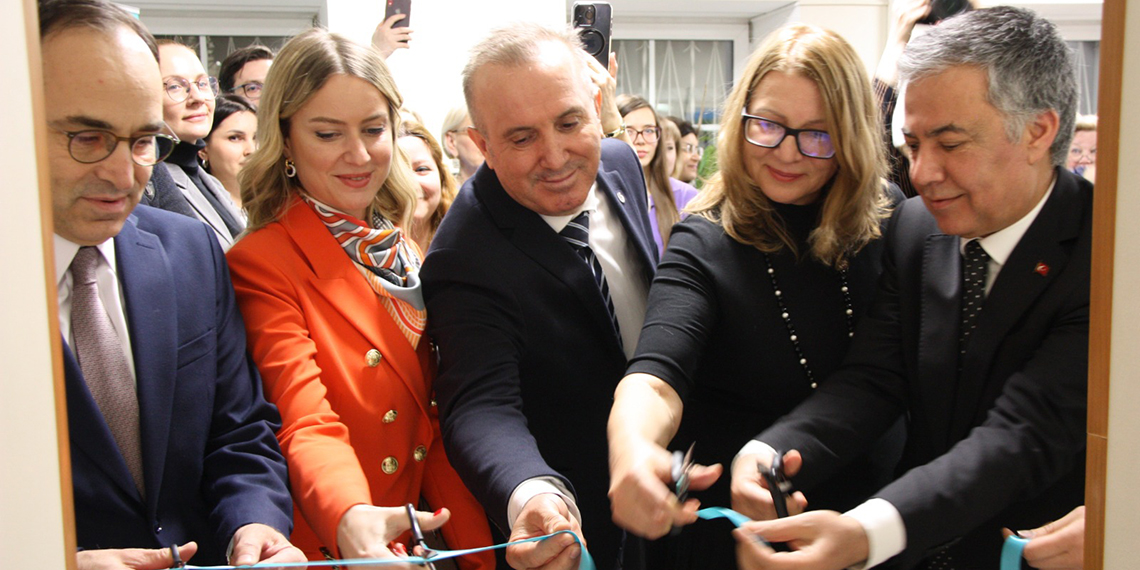 Rus sanatçılardan 'Türkiye'den Manzaralar' resim sergisi