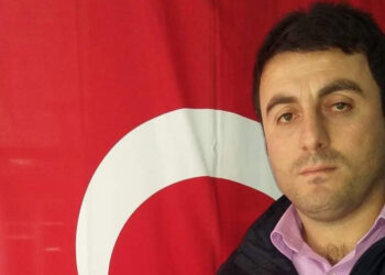 Şizofreni hastası tartıştığı komşusunu öldürdü