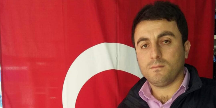 Şizofreni hastası tartıştığı komşusunu öldürdü