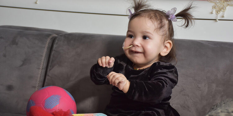 SMA'lı Mihra Helin'in annesi: Yemeklerin tadını bilmiyor