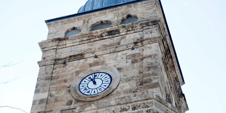 Saati çalınan tarihi kulede 40 yıl sonra bir ilk