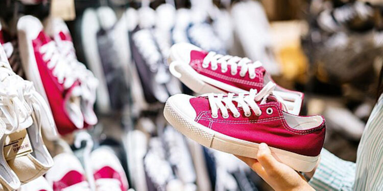 Sahte ayakkabıda şikayetler arttı; kansere yol açabilir