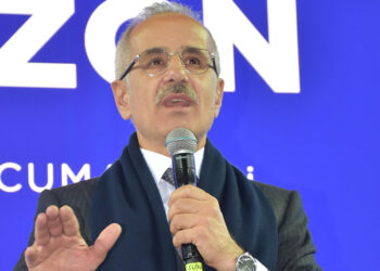 Samsun-Sarp demir yolu projesinde artık eyleme geçtik