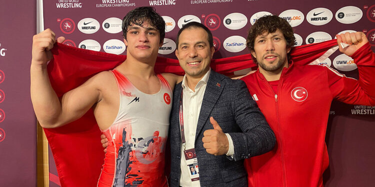 Selçuk Can ve Alperen Berber'den altın madalya