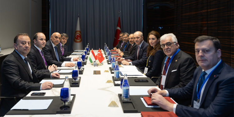 Numan Kurtulmuş Tacikistan Temsilciler Meclisi Başkanı ile görüştü