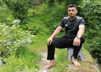 Öldürdüğü taksicinin cesedini dereye atıp, ilk eşini aramış