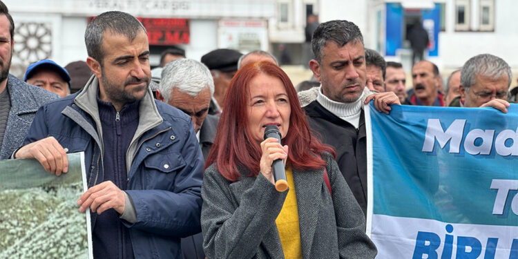 Maden ocağının kapatılması için yürüyüş düzenlendi