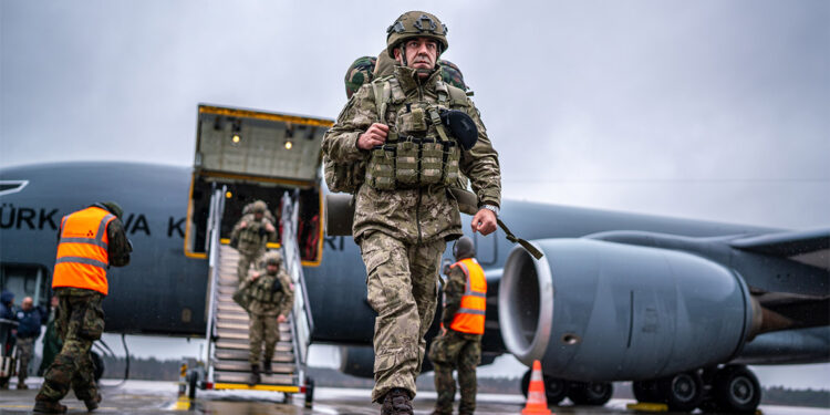 Türk askerleri NATO tatbikatı için Polonya'ya gidiyor