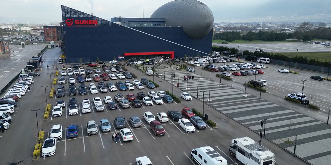 Uluslararası Uzay İstasyonu'nda (ISS) geçirdiği 18 günün ardından, Türkiye'nin insanlı ilk uzay bilim misyonunu tamamlayıp yurda dönen, Türkiye’nin ilk astronotu Alper Gezeravcı GUHEM'i ziyaret etti.