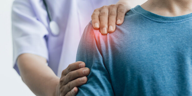 Tedavi edilmeyen omuz çıkığı tekrarlayabiliyor