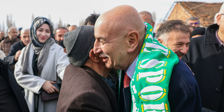 Turgut Altınok: Anketlerde Altınok önde