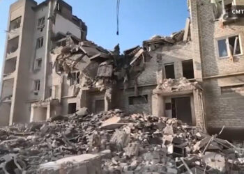 Ukrayna'da arama kurtarma çalışmaları saldırılar nedeniyle durdu