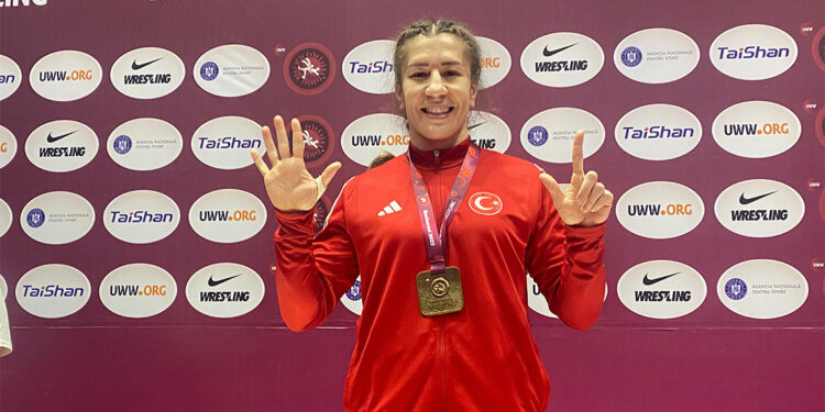Yasemin Adar Yiğit 7'nci kez Avrupa şampiyonu oldu