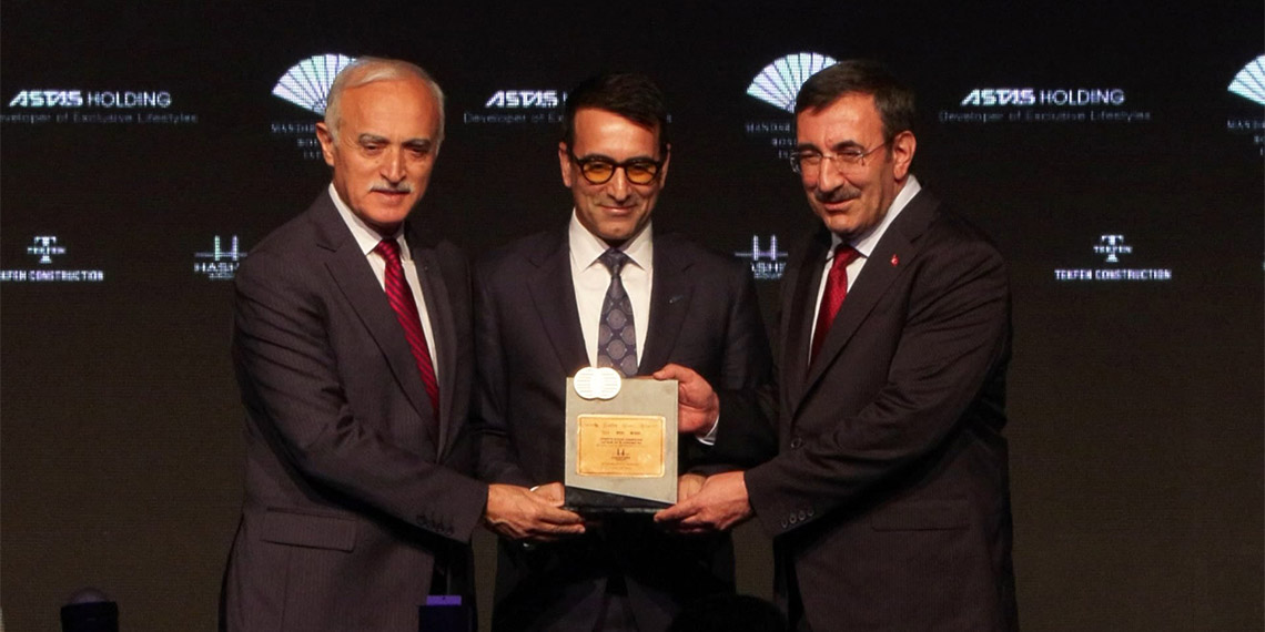 Cumhurbaşkanı Yardımcısı Cevdet Yılmaz, “Türkiye yüzyılı ve 2053 vizyonlarımız ile Suudi 2030 vizyonunun sadece iki ülkeye değil, bütün bölgeye önemli ekonomik faydalar sağlayacağına inanıyoruz" dedi.