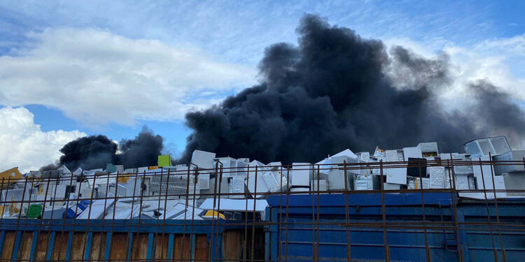 Yangınlara neden olan geri dönüşüm tesisleri kapatıldı