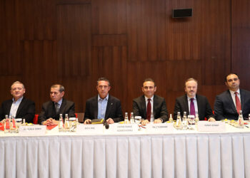 Yayın İhale Komisyonu, Riva'da teklifleri değerlendirdi
