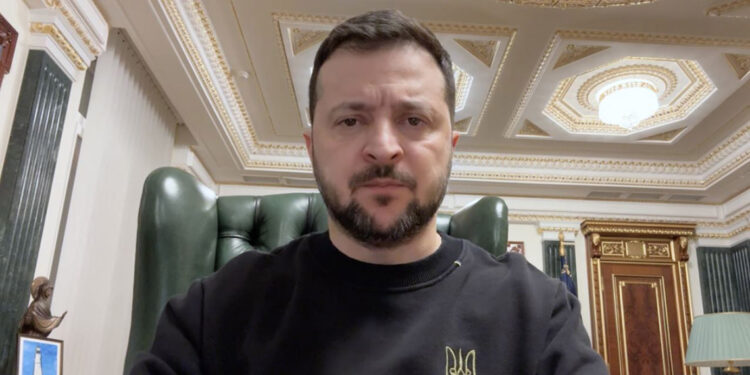 Zelenski: Bir hafta içinde 7 Rus savaş uçağı düşürüldü