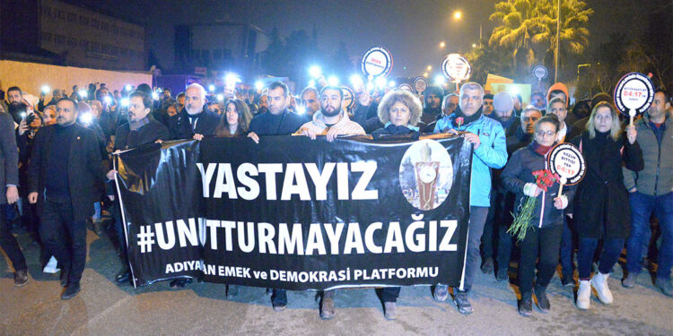 Adıyaman'da depremde yaşamını yitirenler anıldı