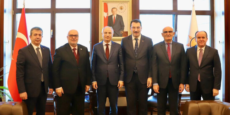 AK Parti ve Büyük Birlik Partisi heyetleri bir araya geldi