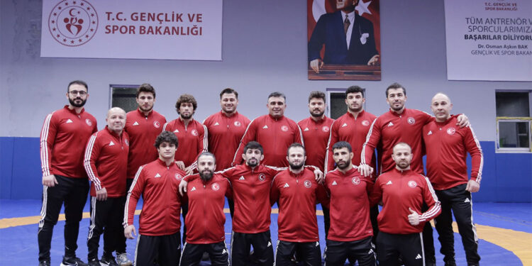 Alperen Berber Grekoromen Güreş Milli Takımı'na seçildi