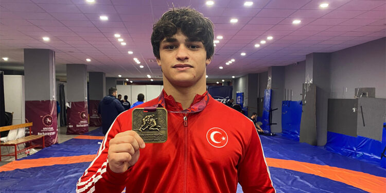 İlk şampiyonluğumu milletime armağan ediyorum