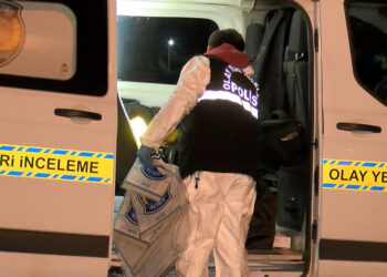 Katliam; Anne ve babasını pompalı tüfekle öldürdü, kardeşinin boğazını kesti