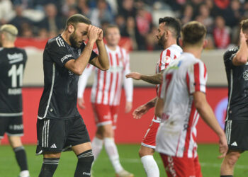 Biz 2 kupaya oynayacak bir kadroya sahip değiliz