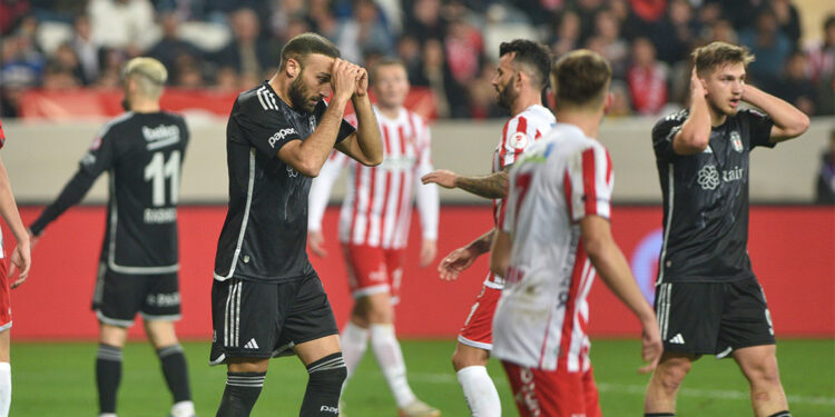 Biz 2 kupaya oynayacak bir kadroya sahip değiliz