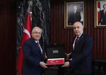 Yaşar Güler Irak'ta Bağdat Büyükelçisi'ni ziyaret etti