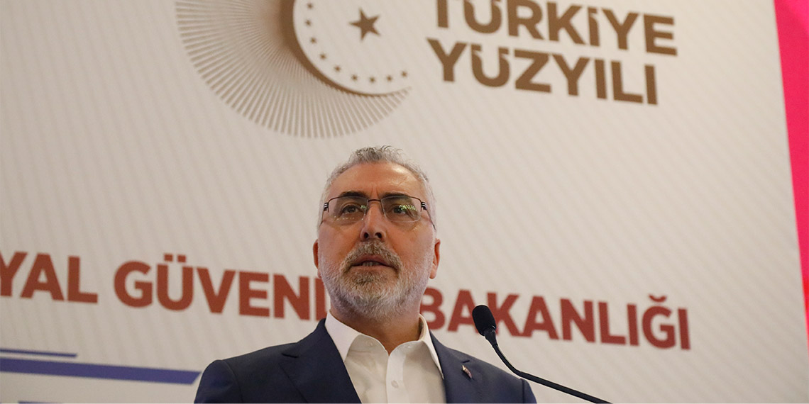 Çalışma ve Sosyal Güvenlik Bakanı Vedat Işıkhan, SSK ve Bağ-Kur emeklileri ile hak sahiplerinin aylık fark ödemelerinin, 6 ve 7 Şubat'ta ödeneceğini açıkladı.