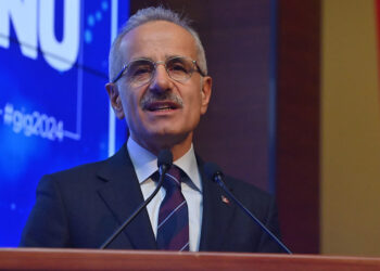 Türkiye'de sosyal medya kullanım süresi 3 saat
