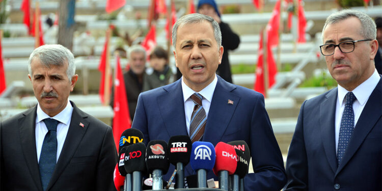 Asrın felaketini asrın dayanışmasına dönüştürdük