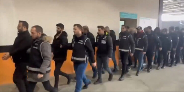 Mercek-11 operasyonlarında 1124 şüpheli gözaltına alındı