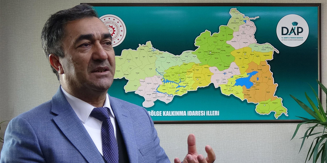 Doğu Anadolu Projesi Bölge Kalkınma İdaresi Başkanı (DAP) Osman Demirdöğen, gençleri tarım ve hayvancılığa döndürmeyi hedeflediklerini söyledi.