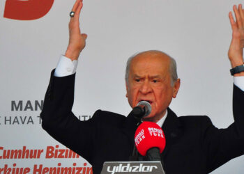 CHP'nin köküne ve kimliğine dönüş yapması elzem bir ihtiyaçtır