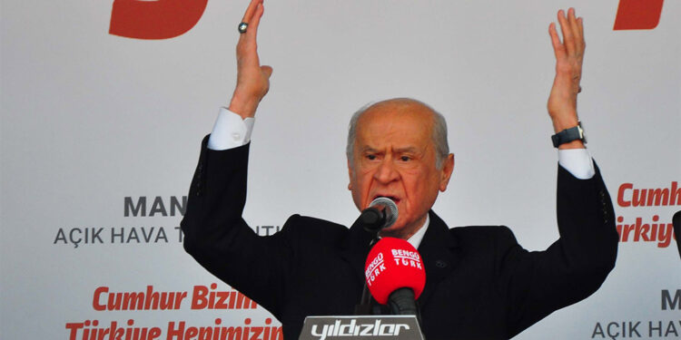 CHP'nin köküne ve kimliğine dönüş yapması elzem bir ihtiyaçtır