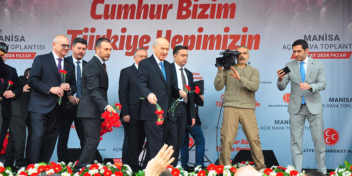 CHP'nin köküne ve kimliğine dönüş yapması elzem bir ihtiyaçtır