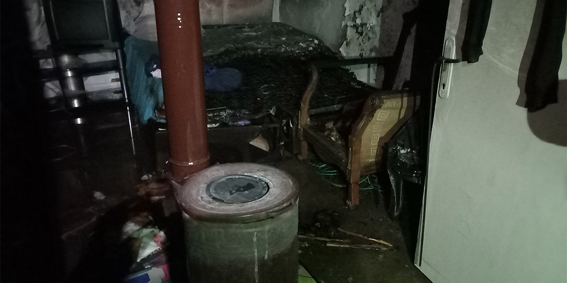 Diyarbakır'da sobadan çıkan kıvılcımlar yangına neden oldu