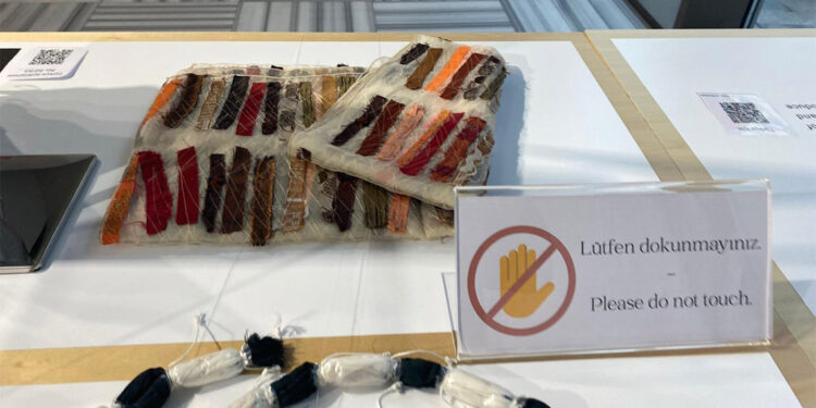 'Dünden Bugüne 100 Japon Tasarımı' sergisi ziyarete açıldı