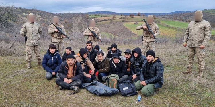 Edirne'de son 1 haftada 157 kaçak göçmen yakalandı