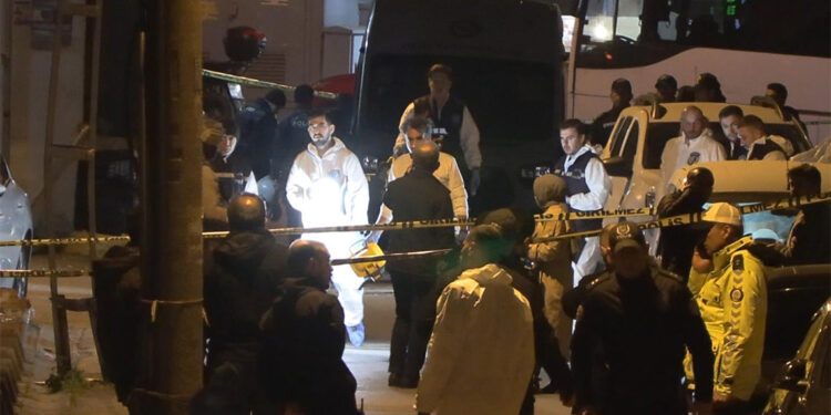 Küçükçekmece'deki silahlı saldırıyla ilgili 12 şüpheli gözaltına alındı