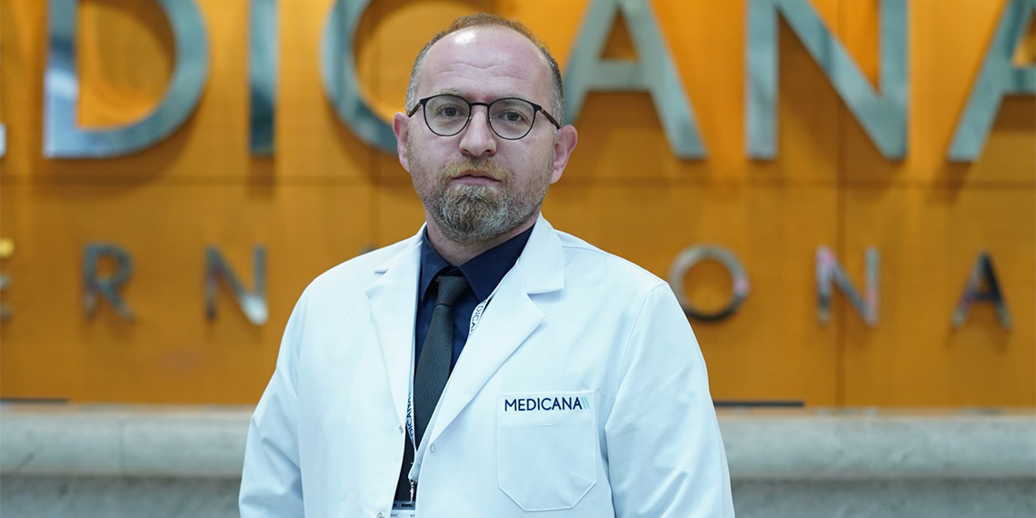 Medicana International İstanbul Hastanesi Üroloji Bölümü’nden Op. Dr. Akif Ersoy Erkmen, Elektronik sigaranın erkek üremesine zararları hakkında bilgiler verdi.