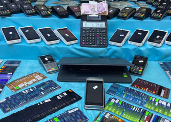 Pos cihazlarıyla kara para aklayan 10 şüpheli yakalandı