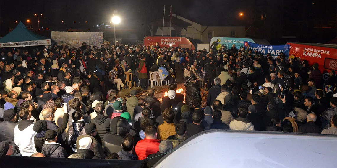 Ebrar sitesinde hayatını kaybedenler için gözyaşı döktüler