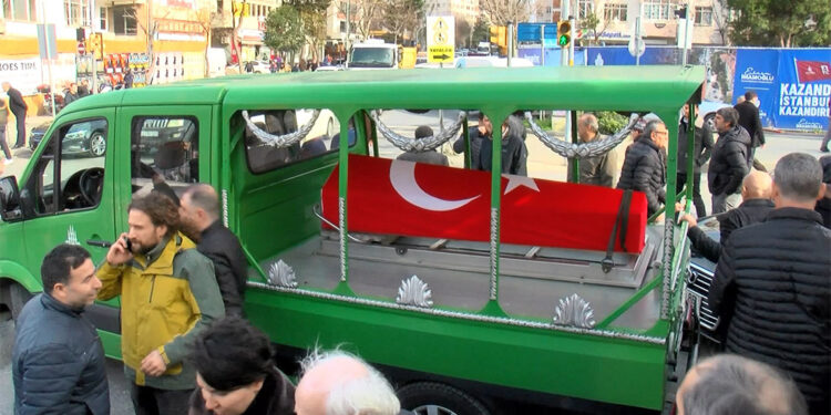 Oğuz kaptan son yolculuğuna uğurlandı