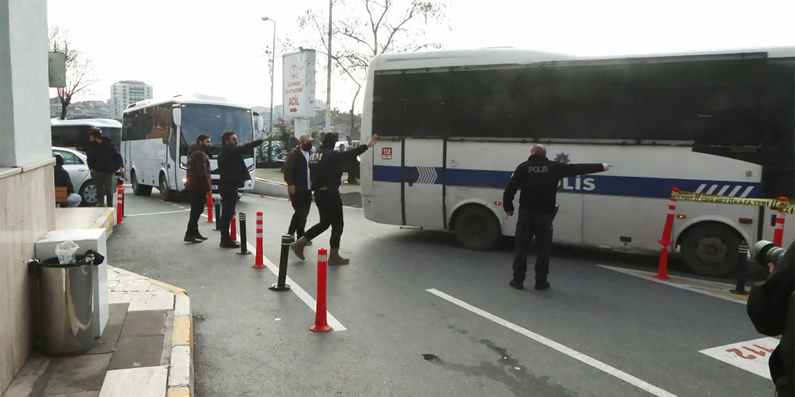 Kilise saldırganları Çağlayan Adliyesi'ne getirildi