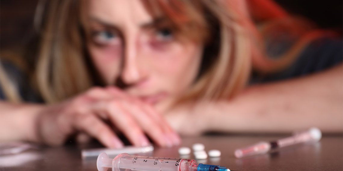 Bağımlılık; kişinin kullandığı bir madde, alkol, nesne veya yaptığı bir davranış (eylem) üzerinde kontrolünü kaybetmesidir.