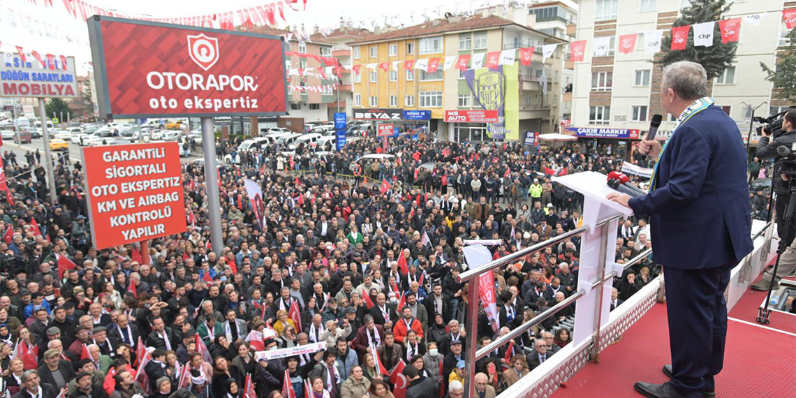 Ankara Büyükşehir Belediye Başkan Adayı Mansur Yavaş, "İsraf edecek paramız yok. Bu paralar kolay kazanılmıyor. Halkın alın terinden gelen paralar bunlar. Dolayısıyla nerede ihtiyaç var oraya harcıyoruz" diye konuştu.